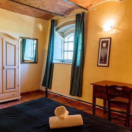 Villa Le Beringhe - Wine Pool & Relax Colle di Val d'Elsa Exterior foto