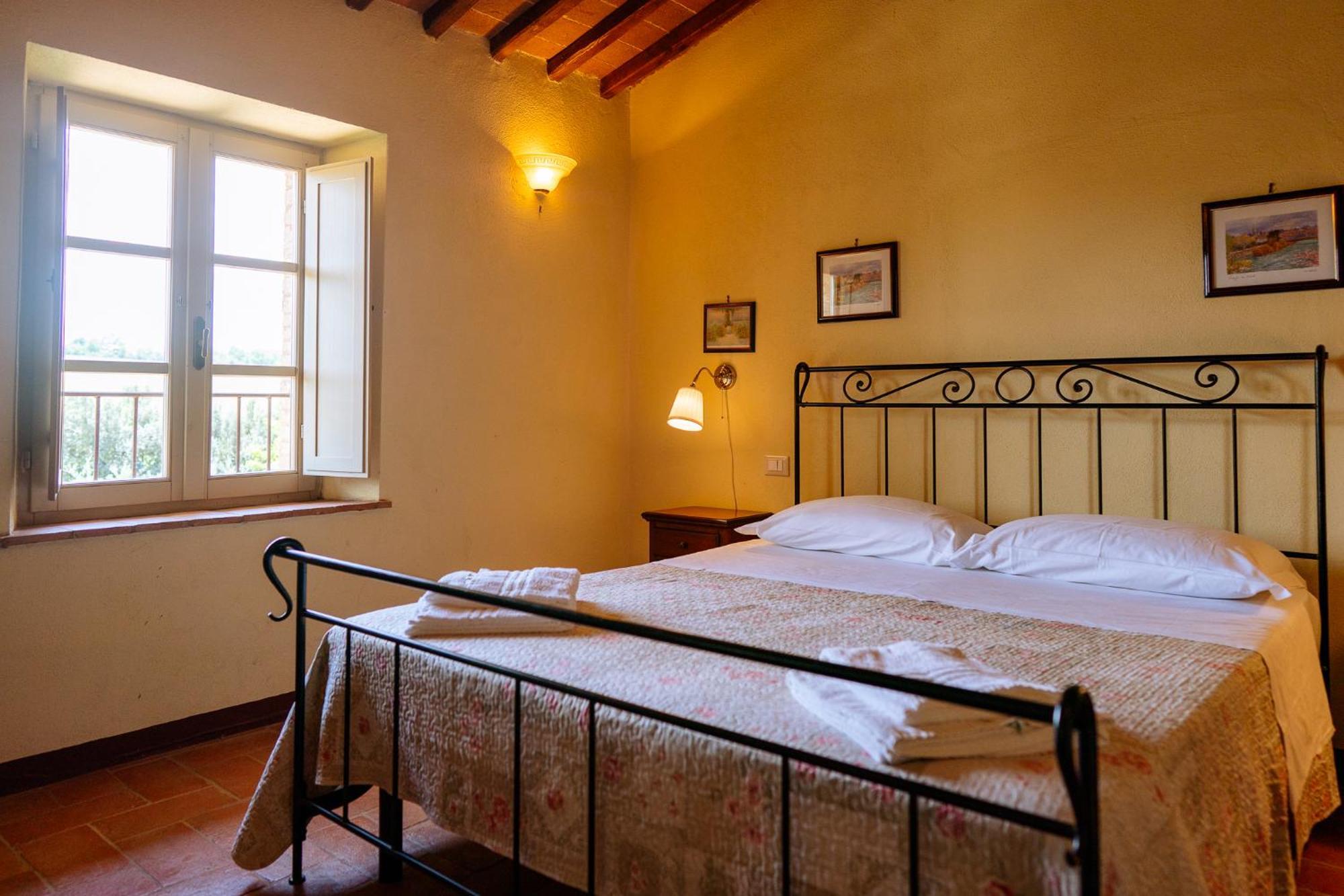 Villa Le Beringhe - Wine Pool & Relax Colle di Val d'Elsa Exterior foto