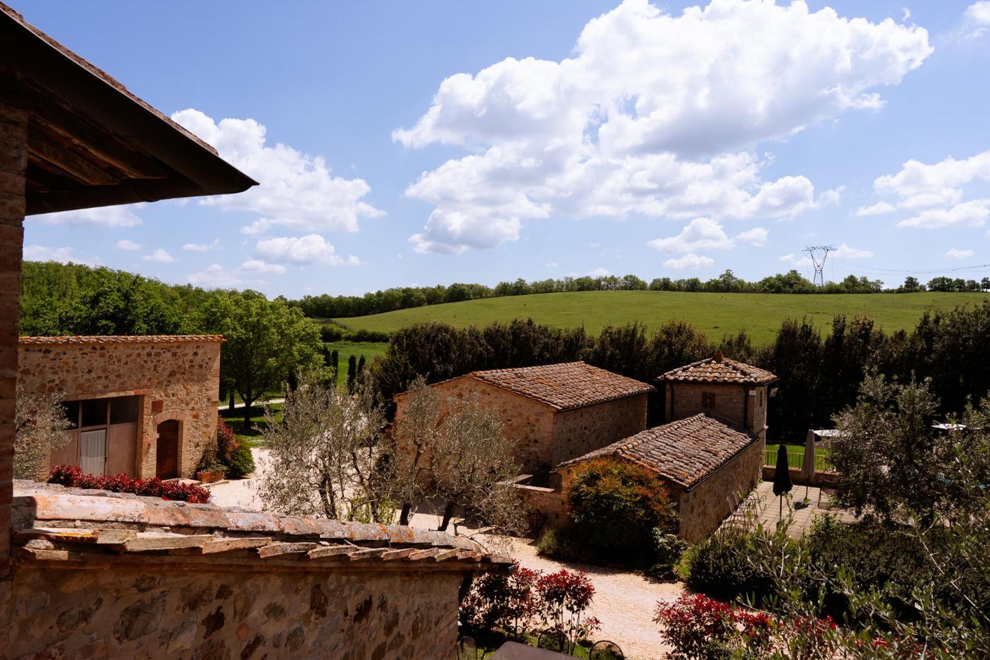 Villa Le Beringhe - Wine Pool & Relax Colle di Val d'Elsa Exterior foto